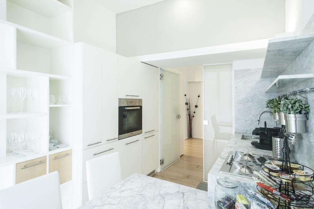Charming Home Near Duomo Milano Exteriör bild